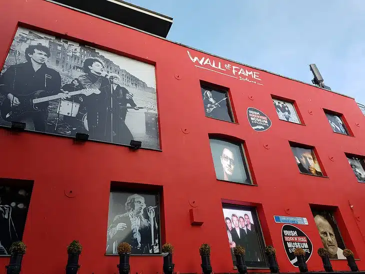 The Irish Rock 'n' Roll Museum Experience | NOOR RADYA BINTI MD RADZI / Shutterstock.com