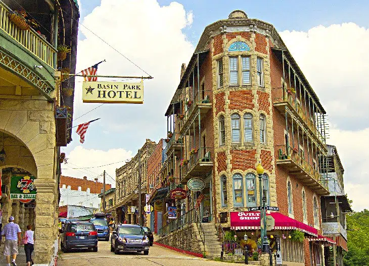 attractive places in Eureka Springs