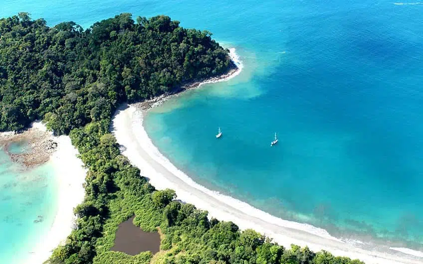 12 Best Central America Beaches